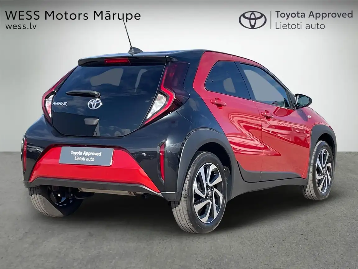 TOYOTA AYGO X