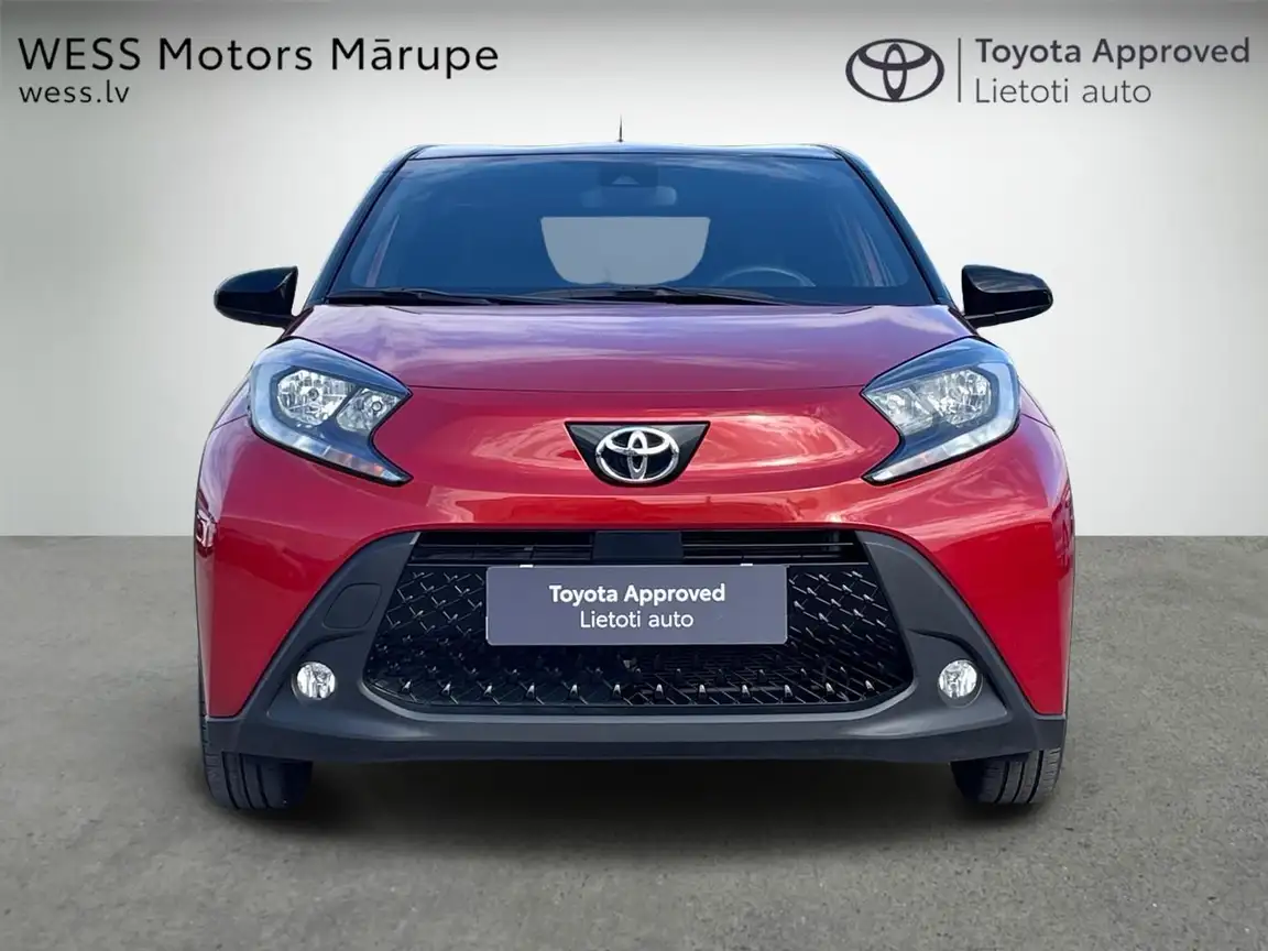 TOYOTA AYGO X