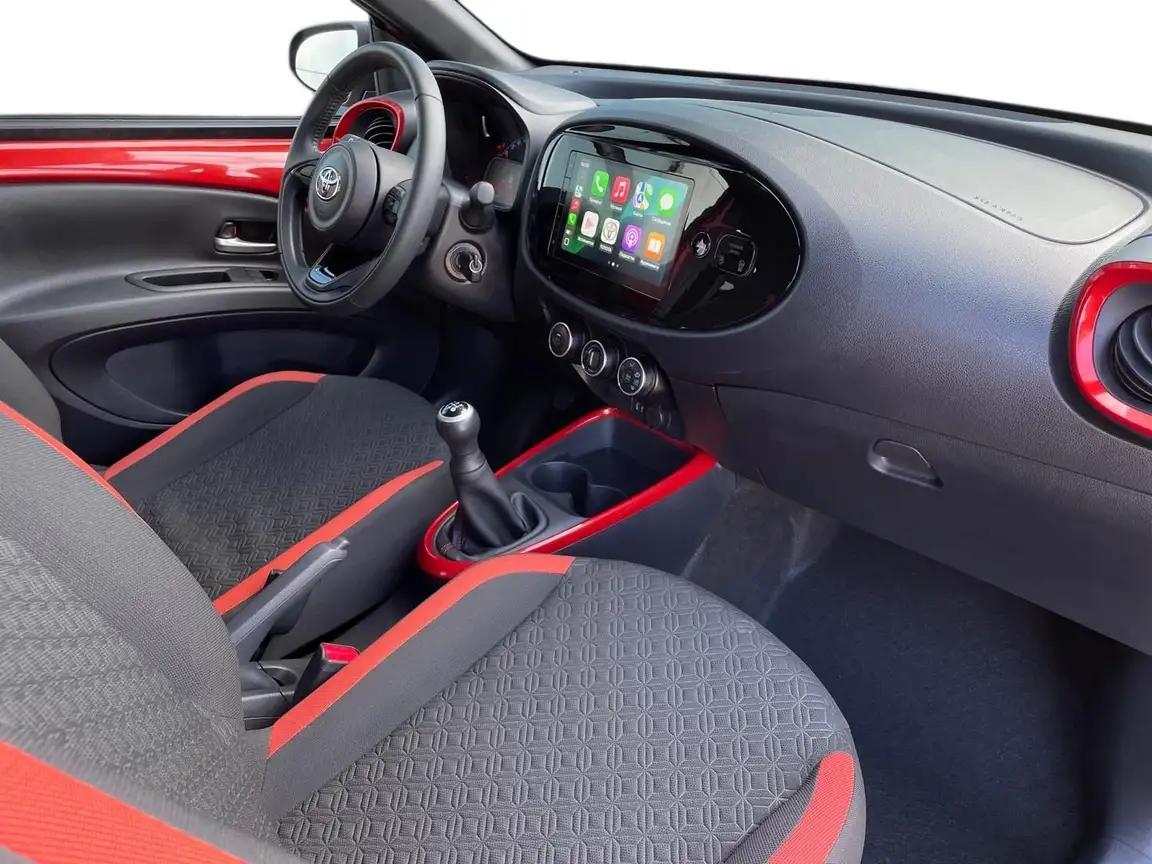 TOYOTA AYGO X