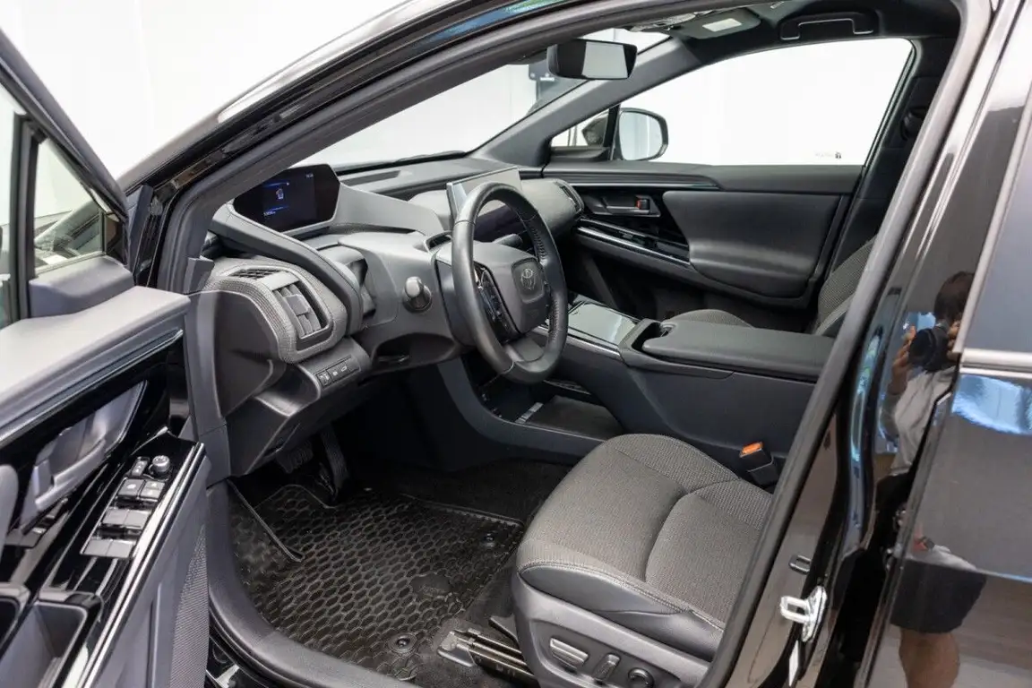 TOYOTA BZ4X
