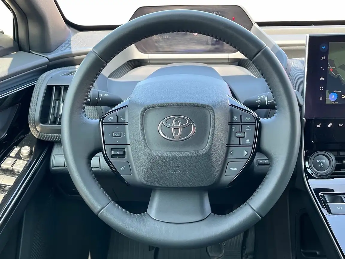 TOYOTA BZ