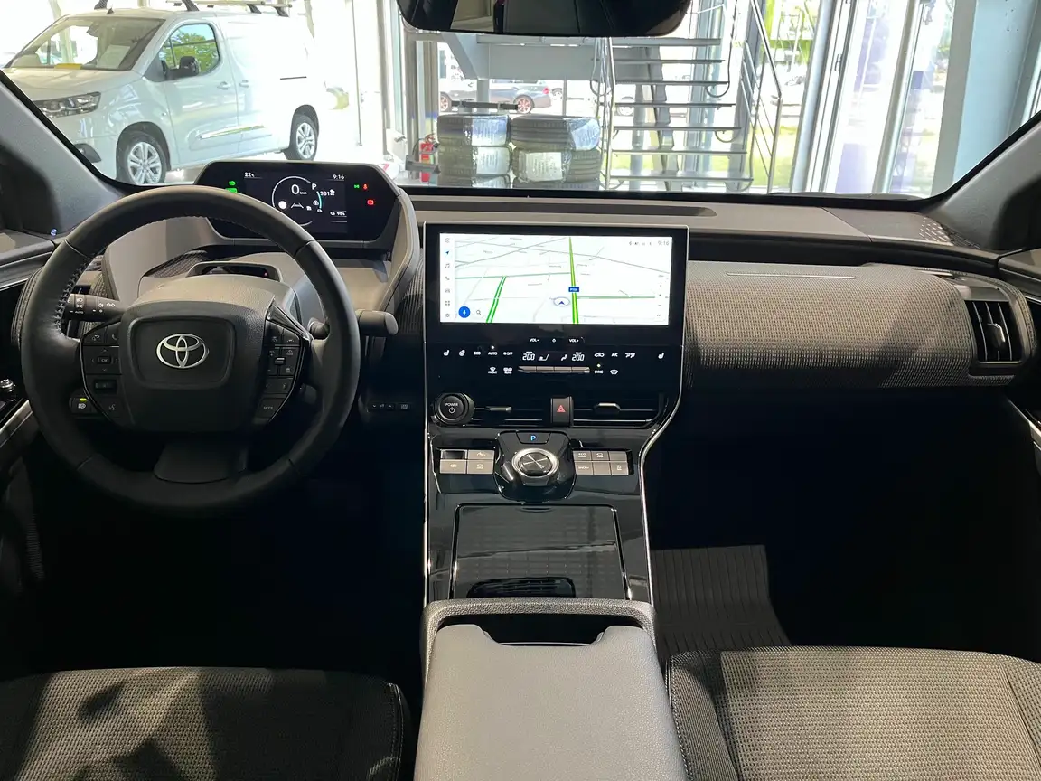TOYOTA BZ