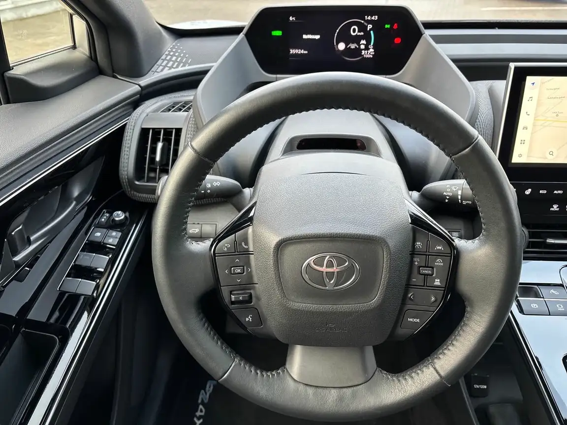 TOYOTA BZ