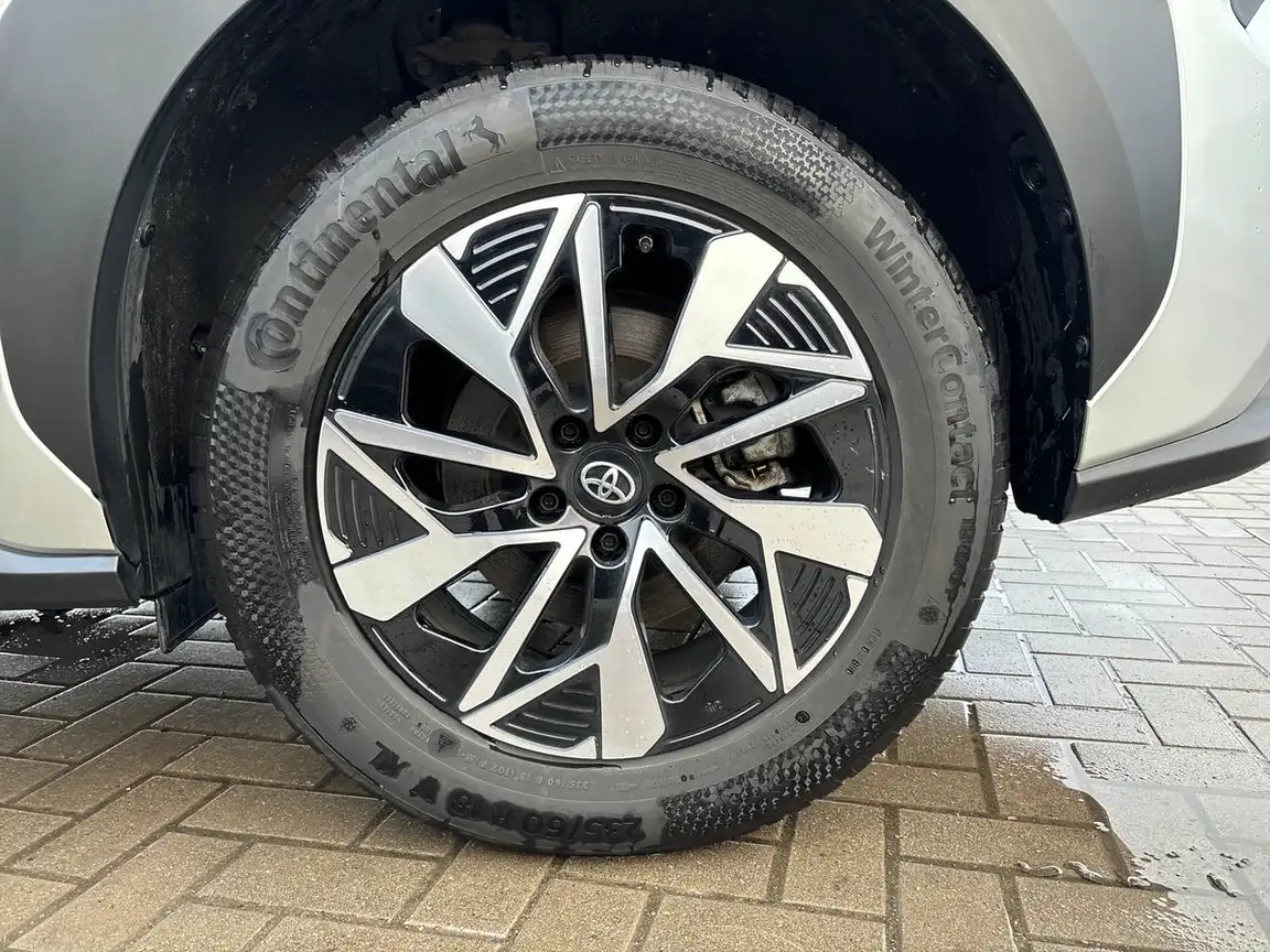 TOYOTA BZ