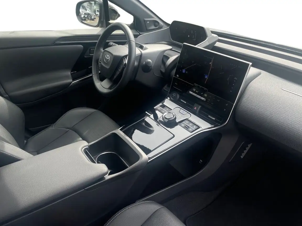 TOYOTA BZ4X