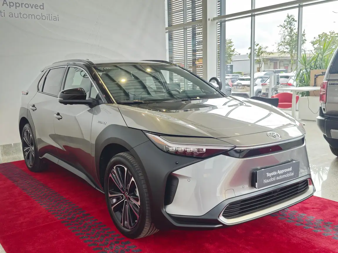 TOYOTA BZ4X