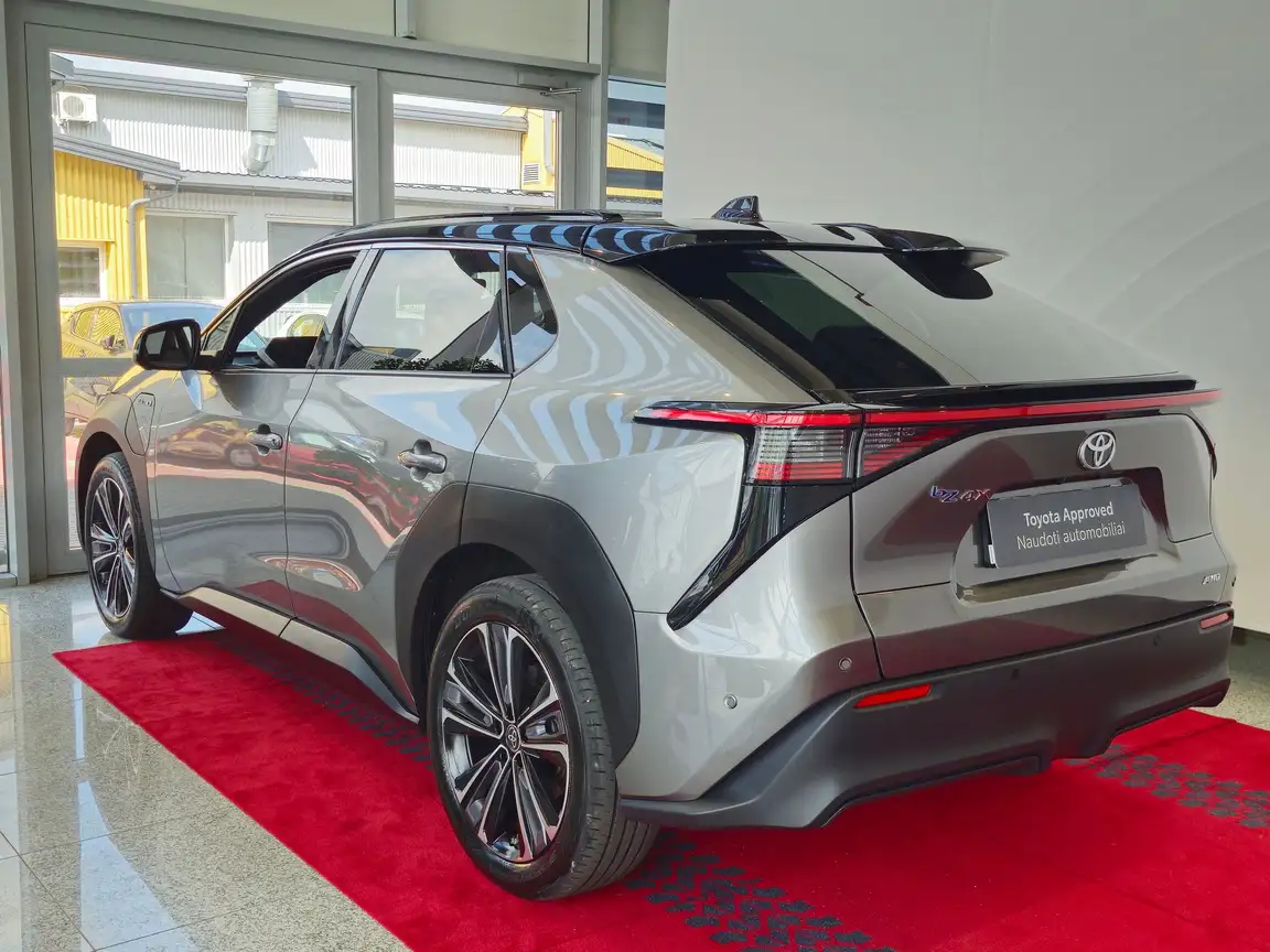 TOYOTA BZ4X