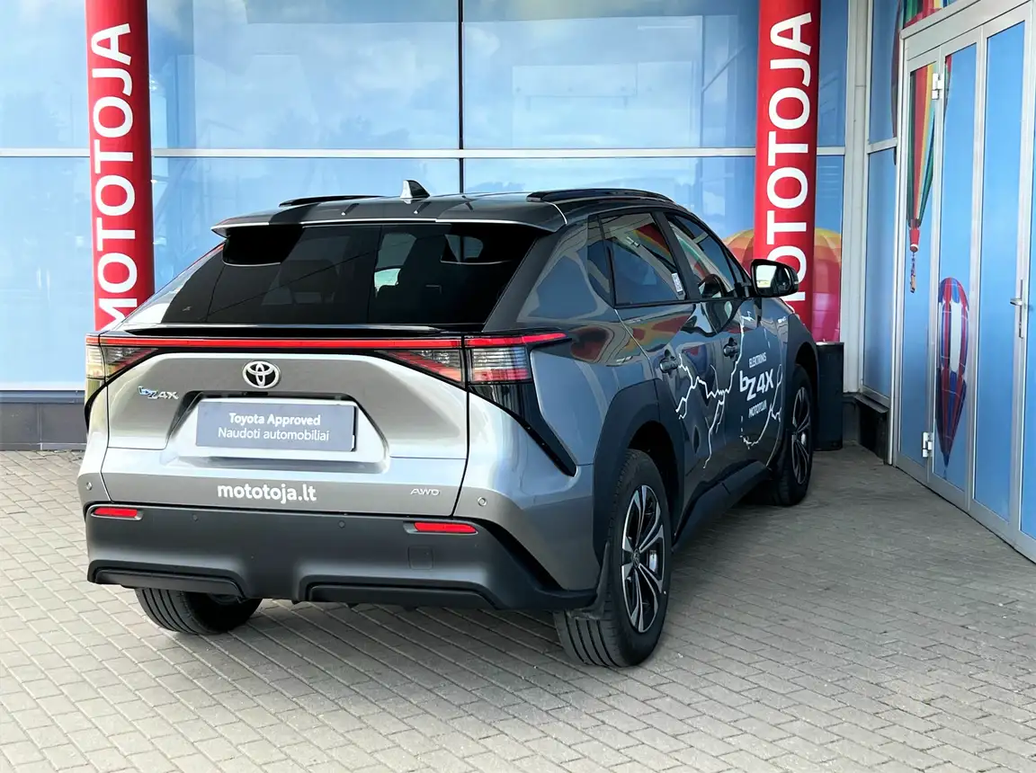 TOYOTA BZ