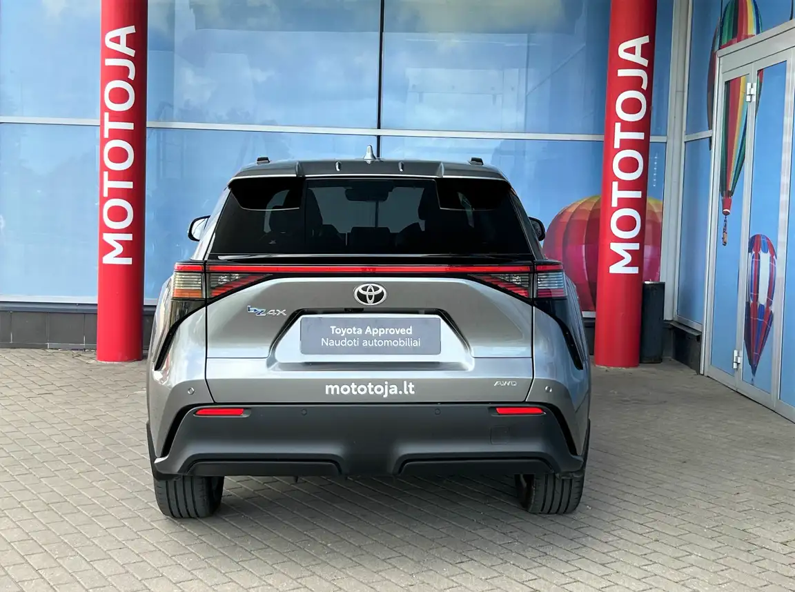 TOYOTA BZ