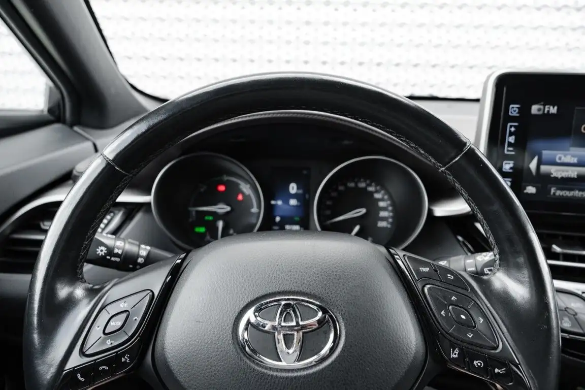 TOYOTA C-HR