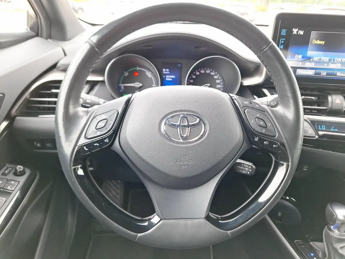TOYOTA C-HR