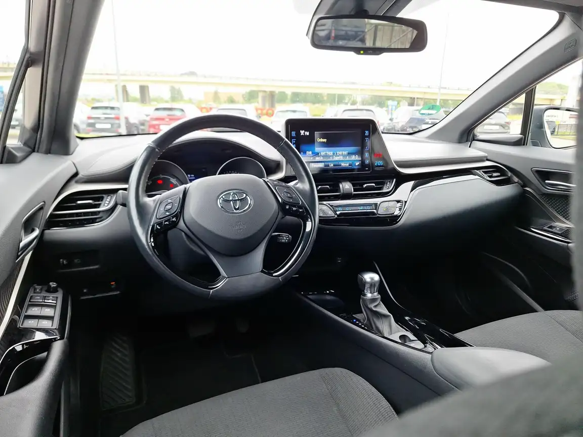 TOYOTA C-HR