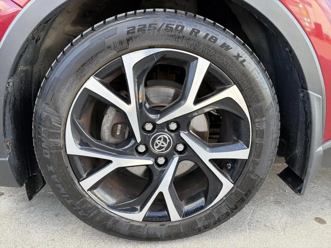 TOYOTA C-HR
