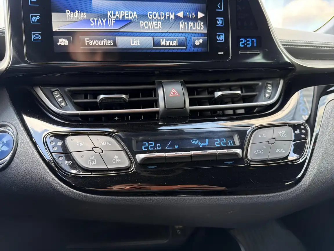 TOYOTA C-HR