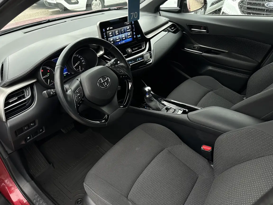 TOYOTA C-HR