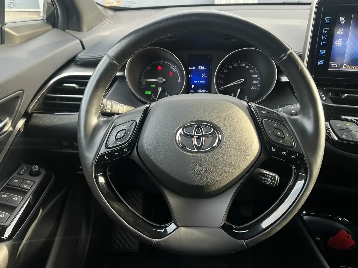 TOYOTA C-HR