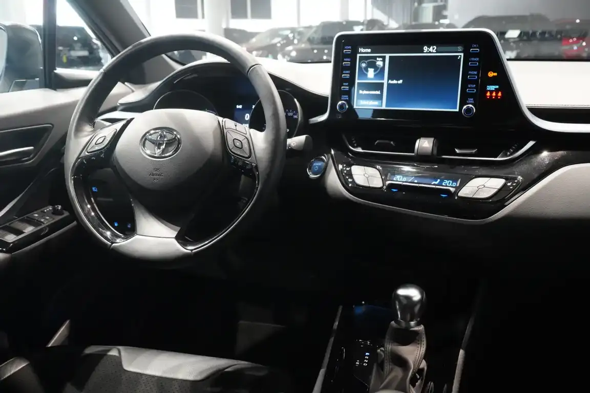 TOYOTA C-HR