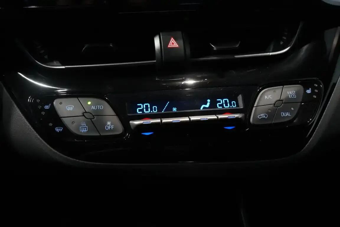 TOYOTA C-HR