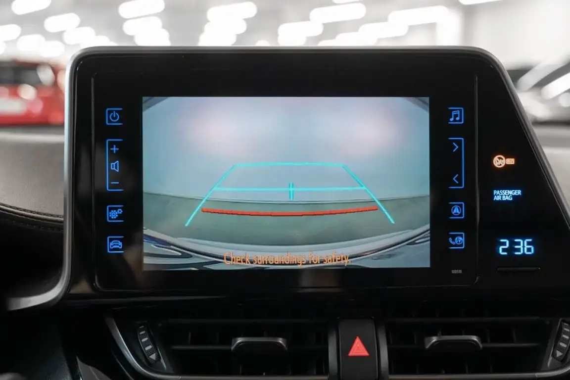 TOYOTA C-HR