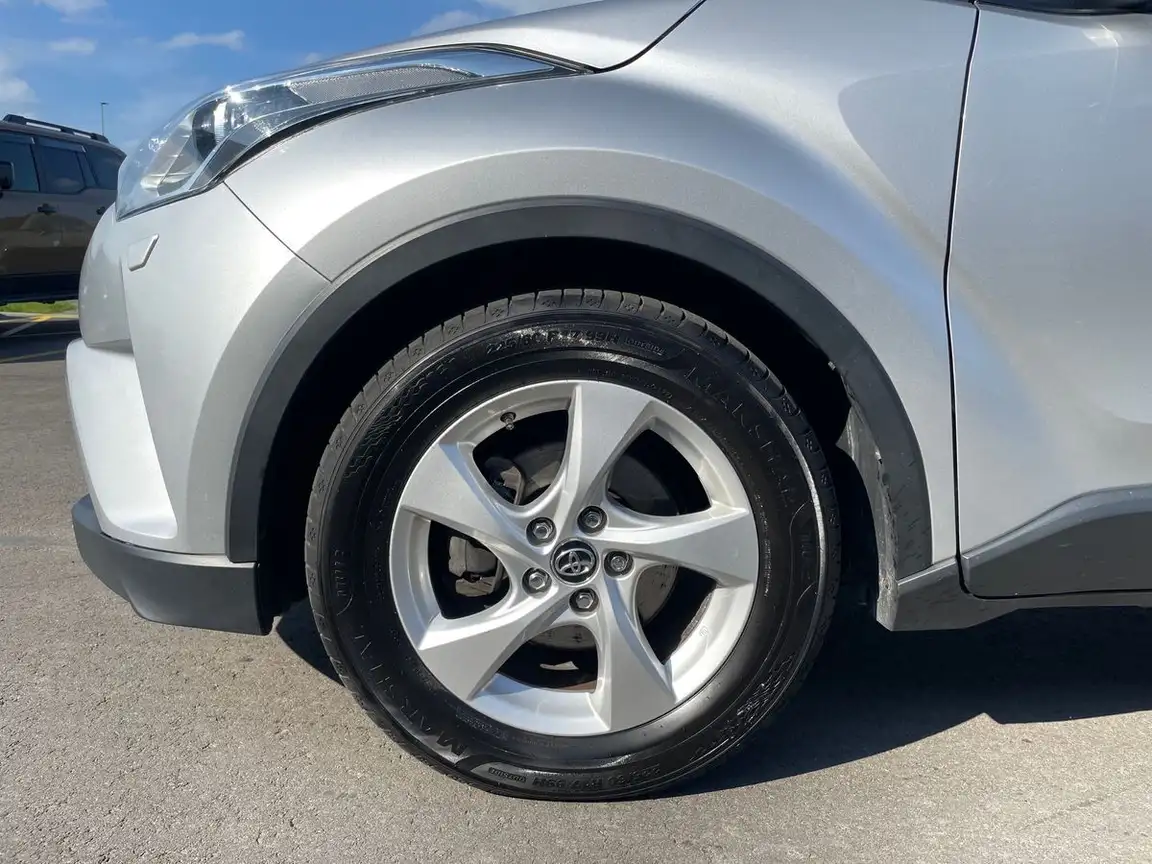 TOYOTA C-HR