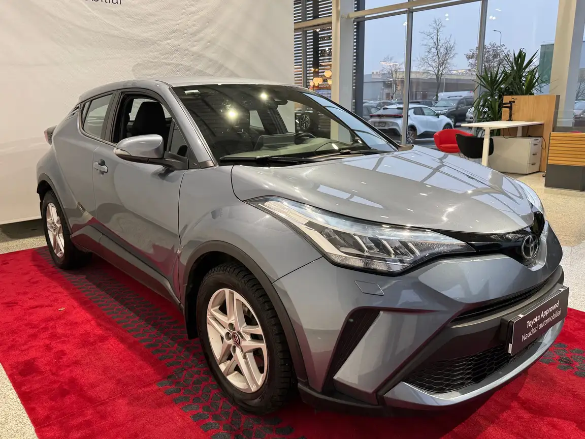 TOYOTA C-HR
