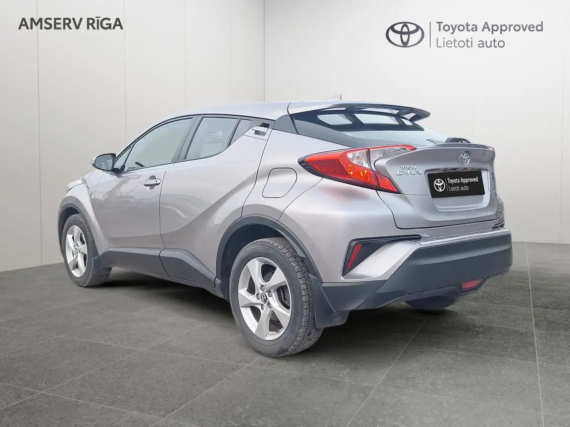 TOYOTA C-HR