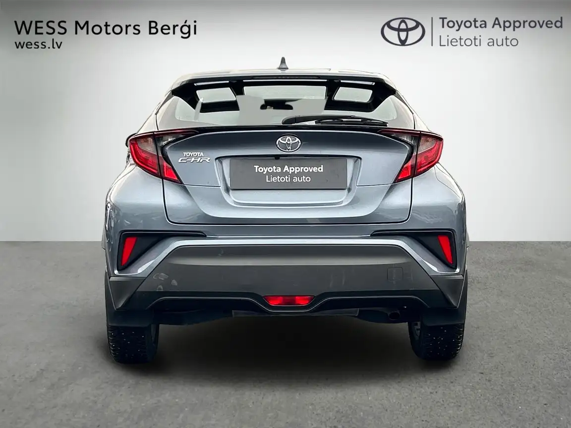TOYOTA C-HR
