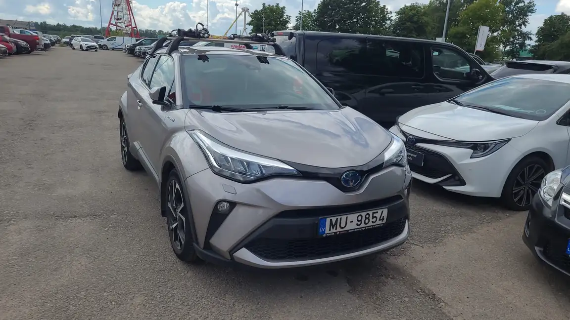 TOYOTA C-HR