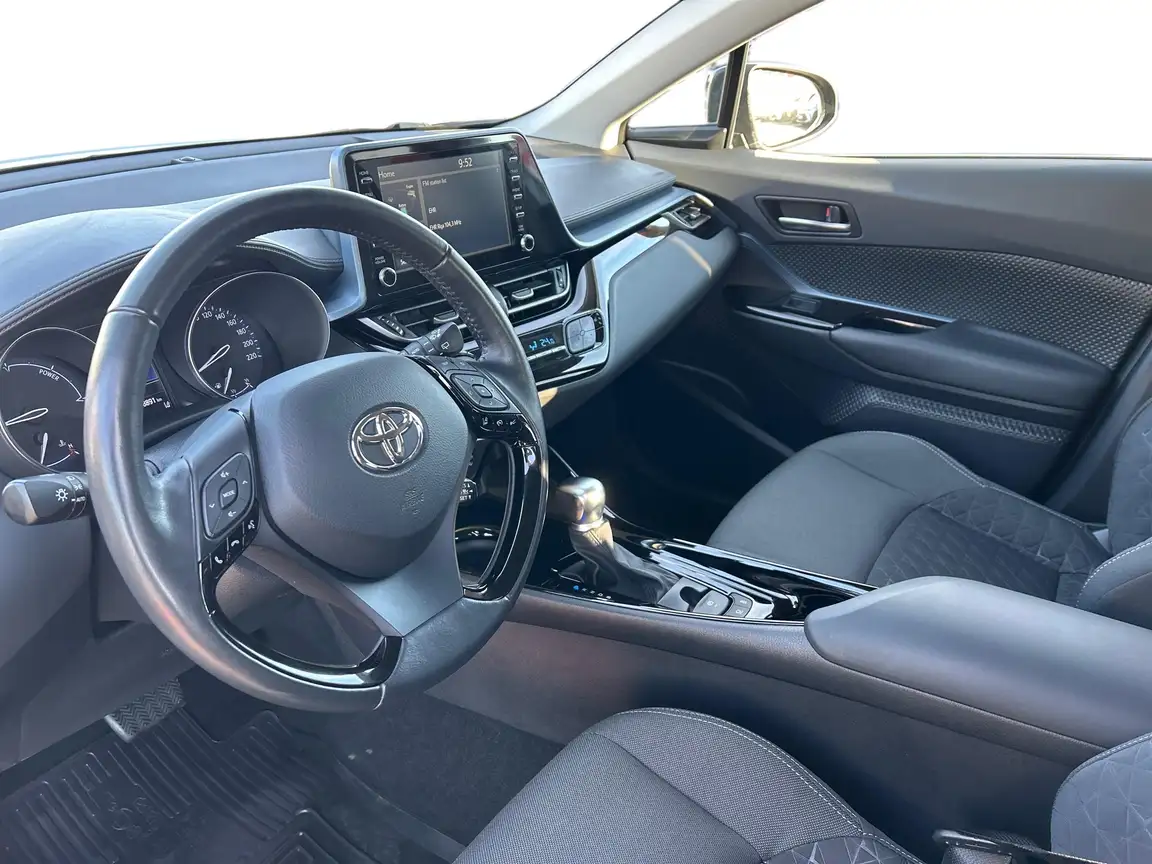 TOYOTA C-HR