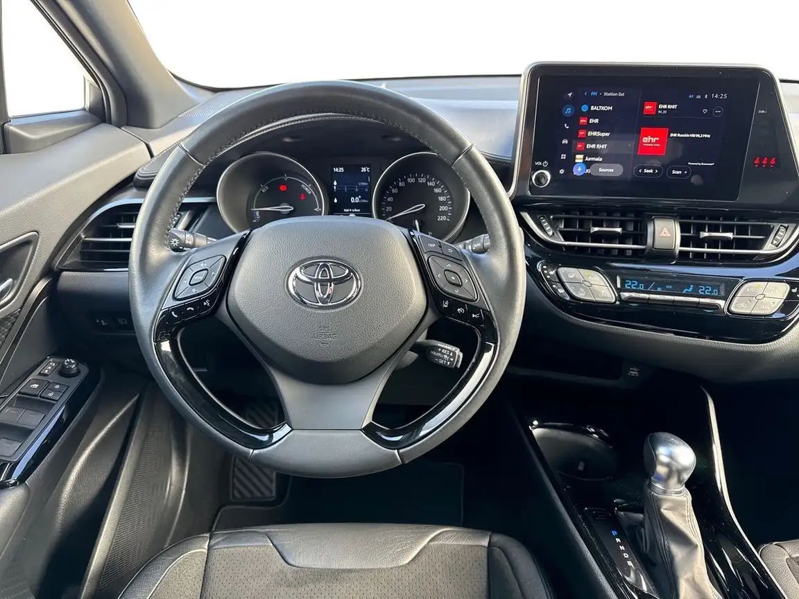 TOYOTA C-HR