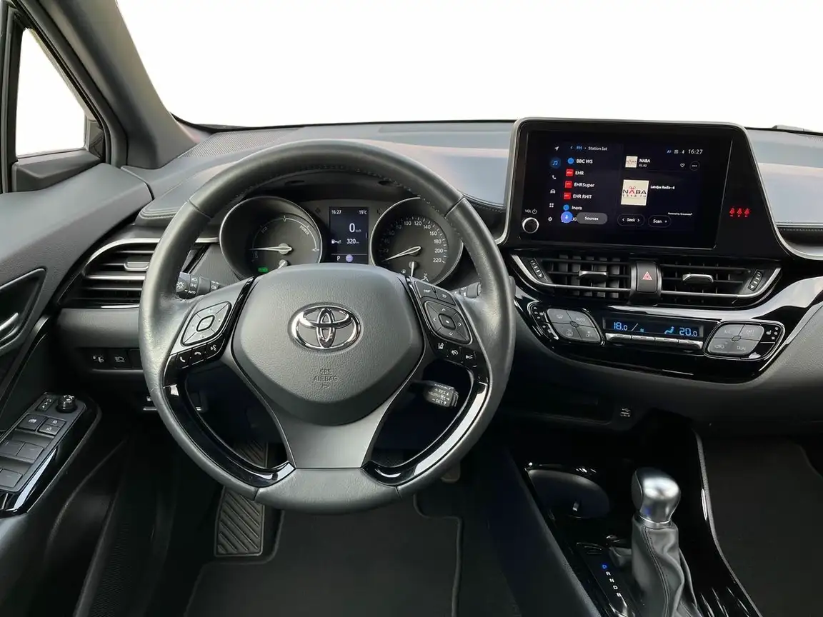 TOYOTA C-HR