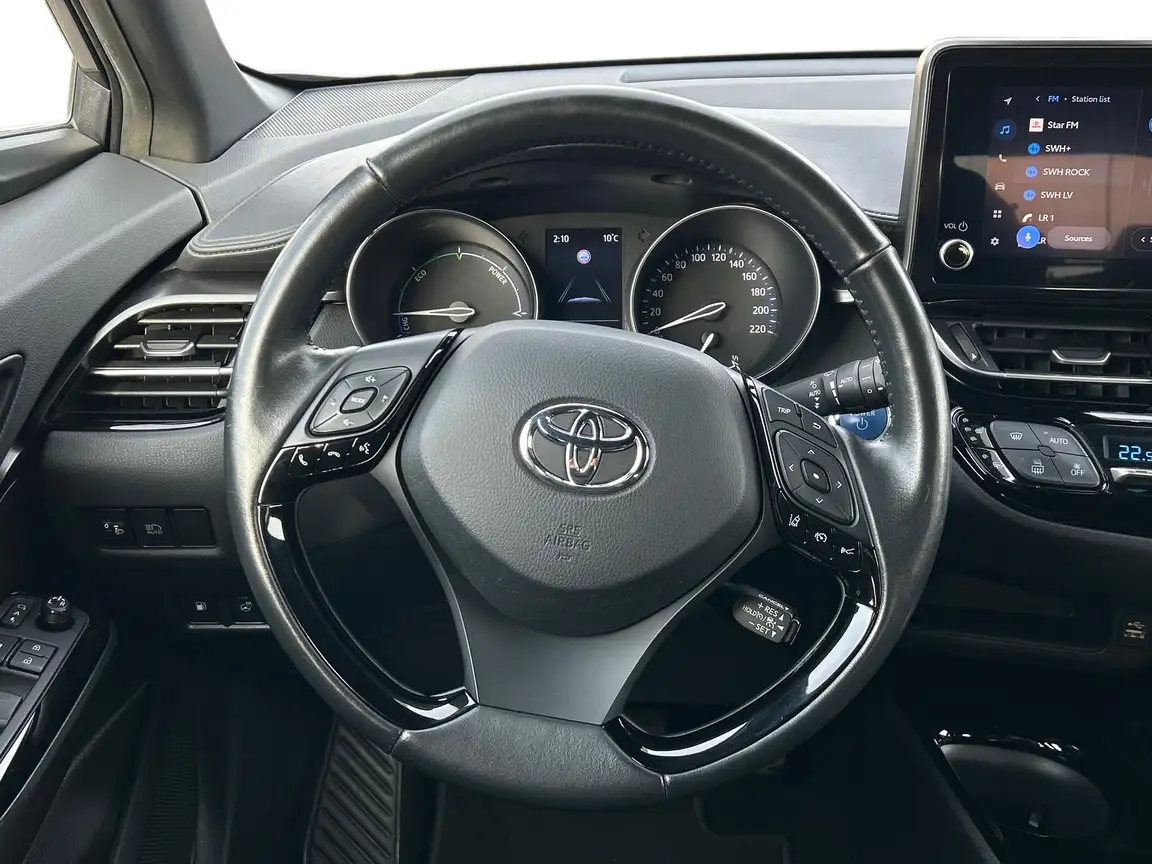 TOYOTA C-HR