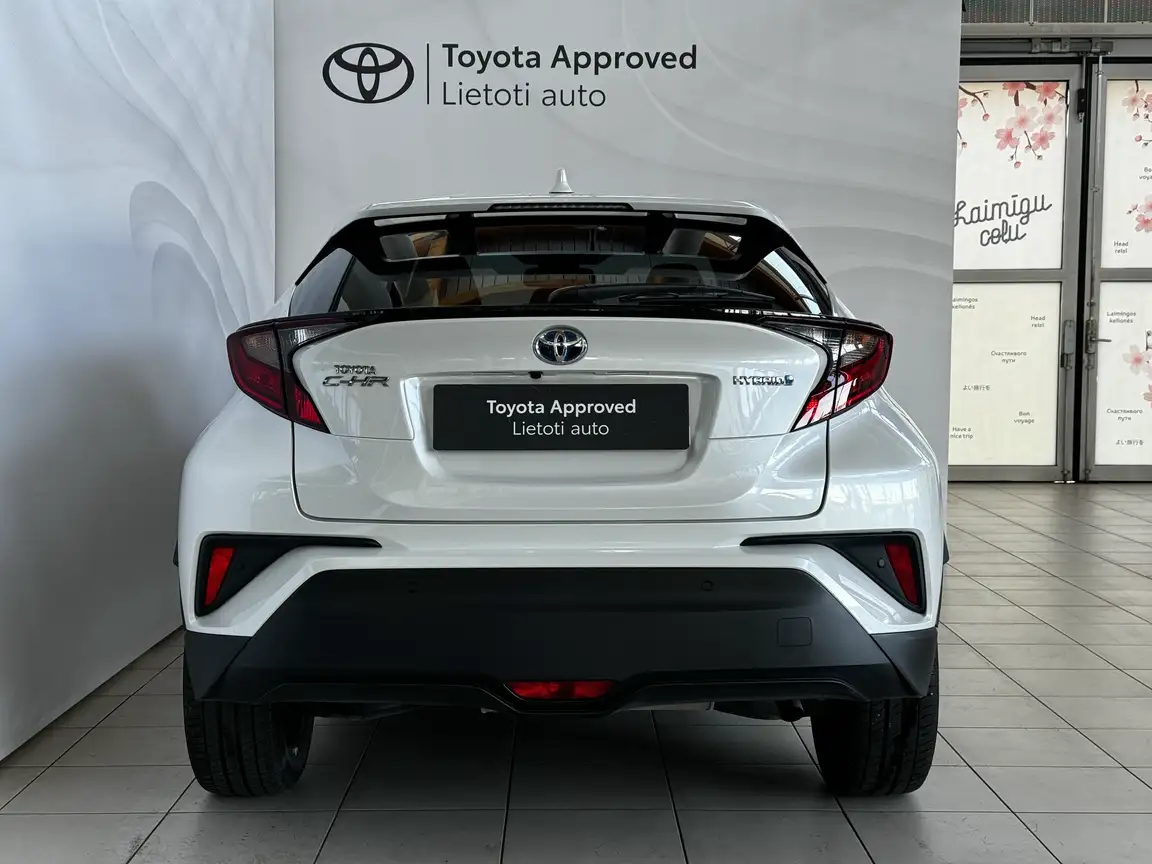 TOYOTA C-HR