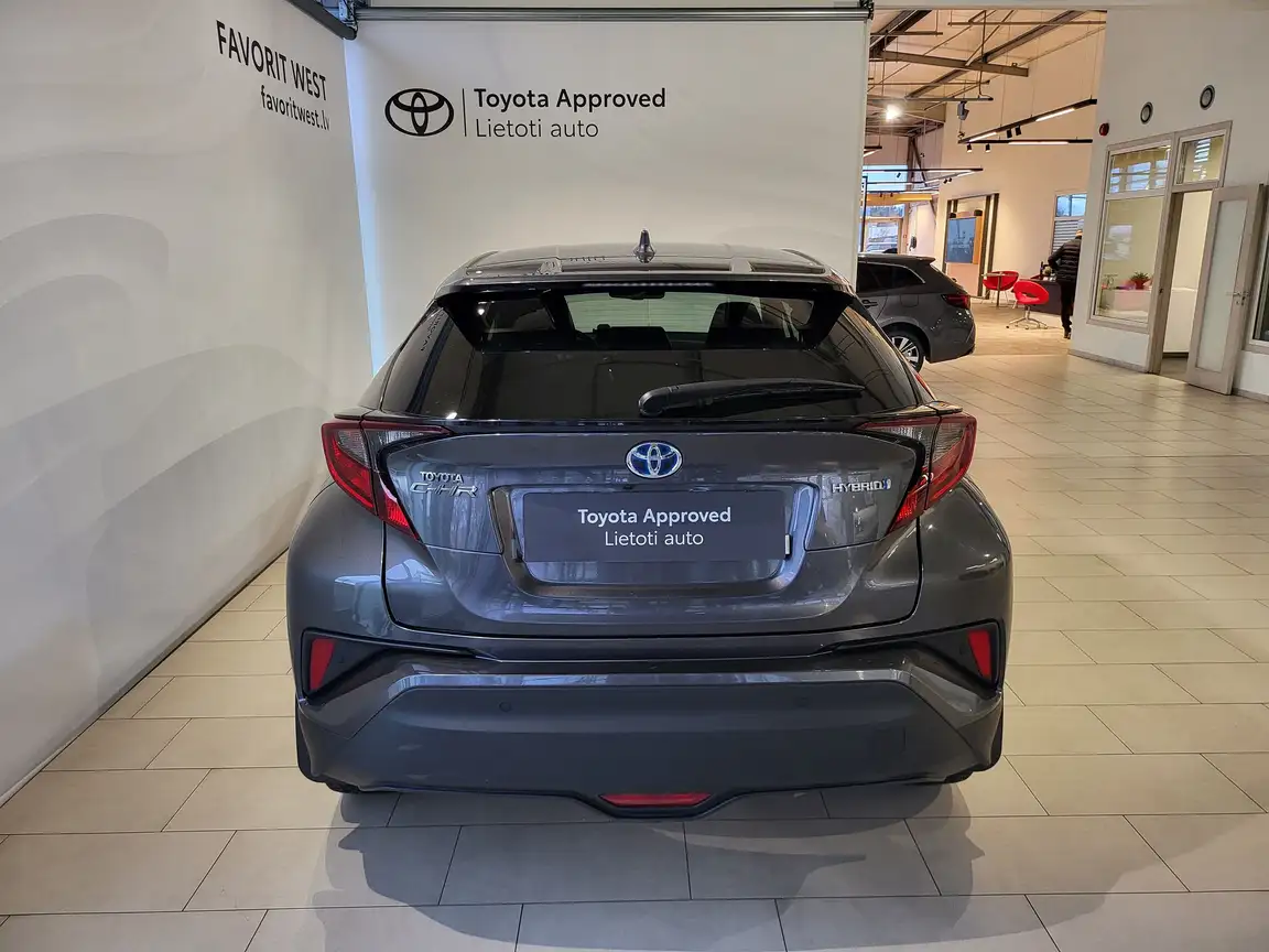 TOYOTA C-HR
