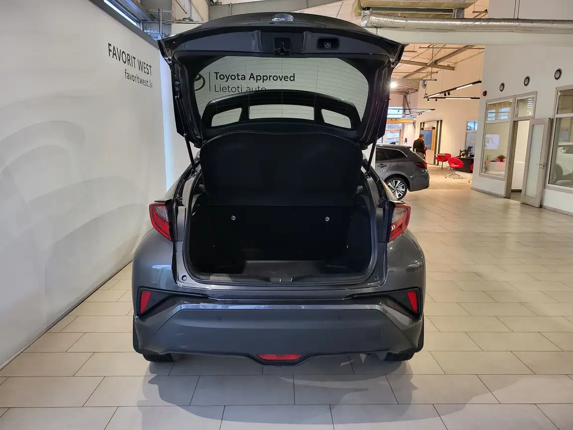 TOYOTA C-HR