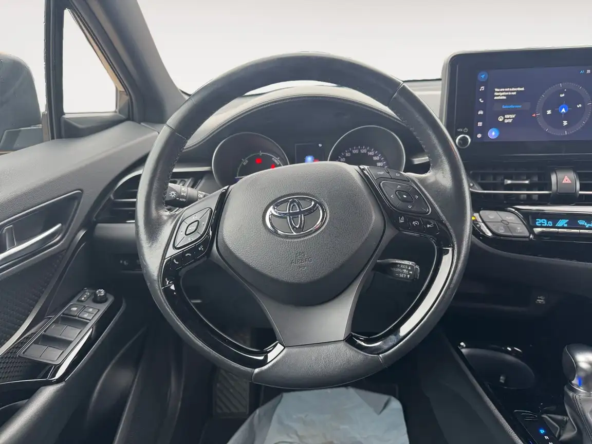 TOYOTA C-HR