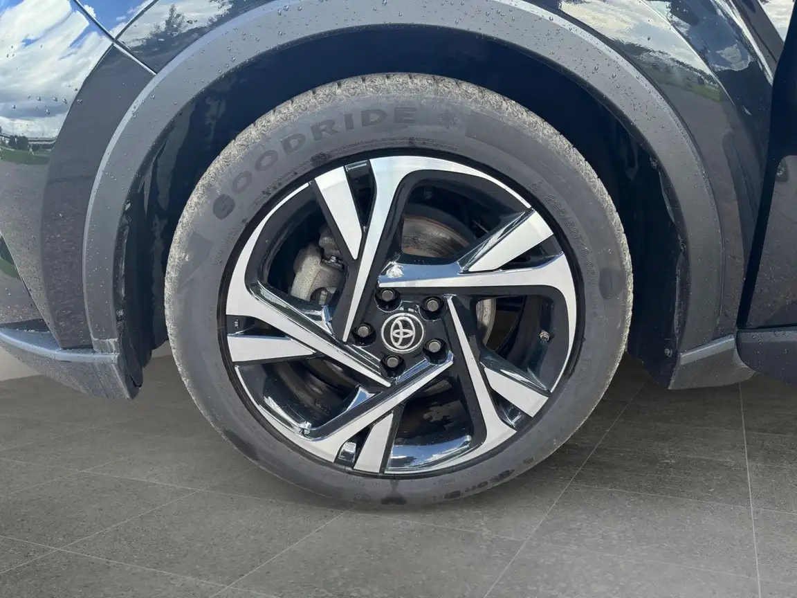 TOYOTA C-HR