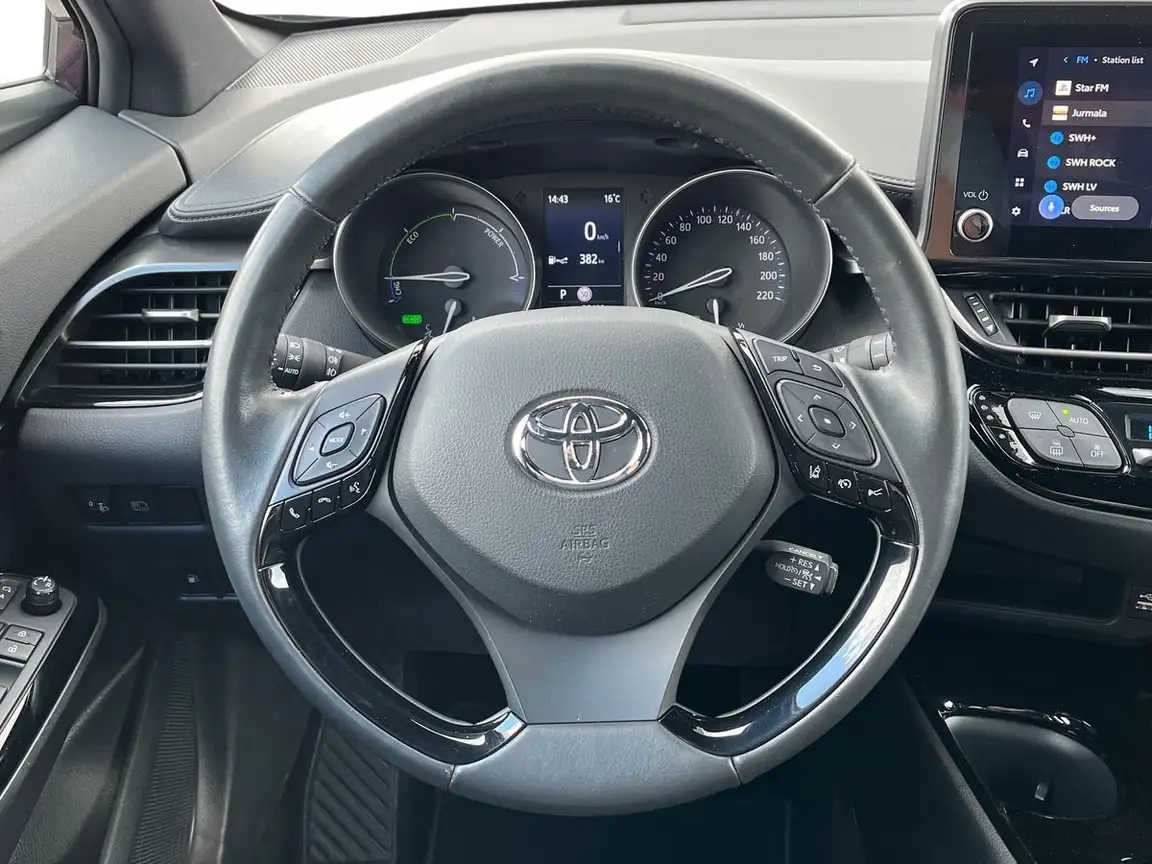 TOYOTA C-HR