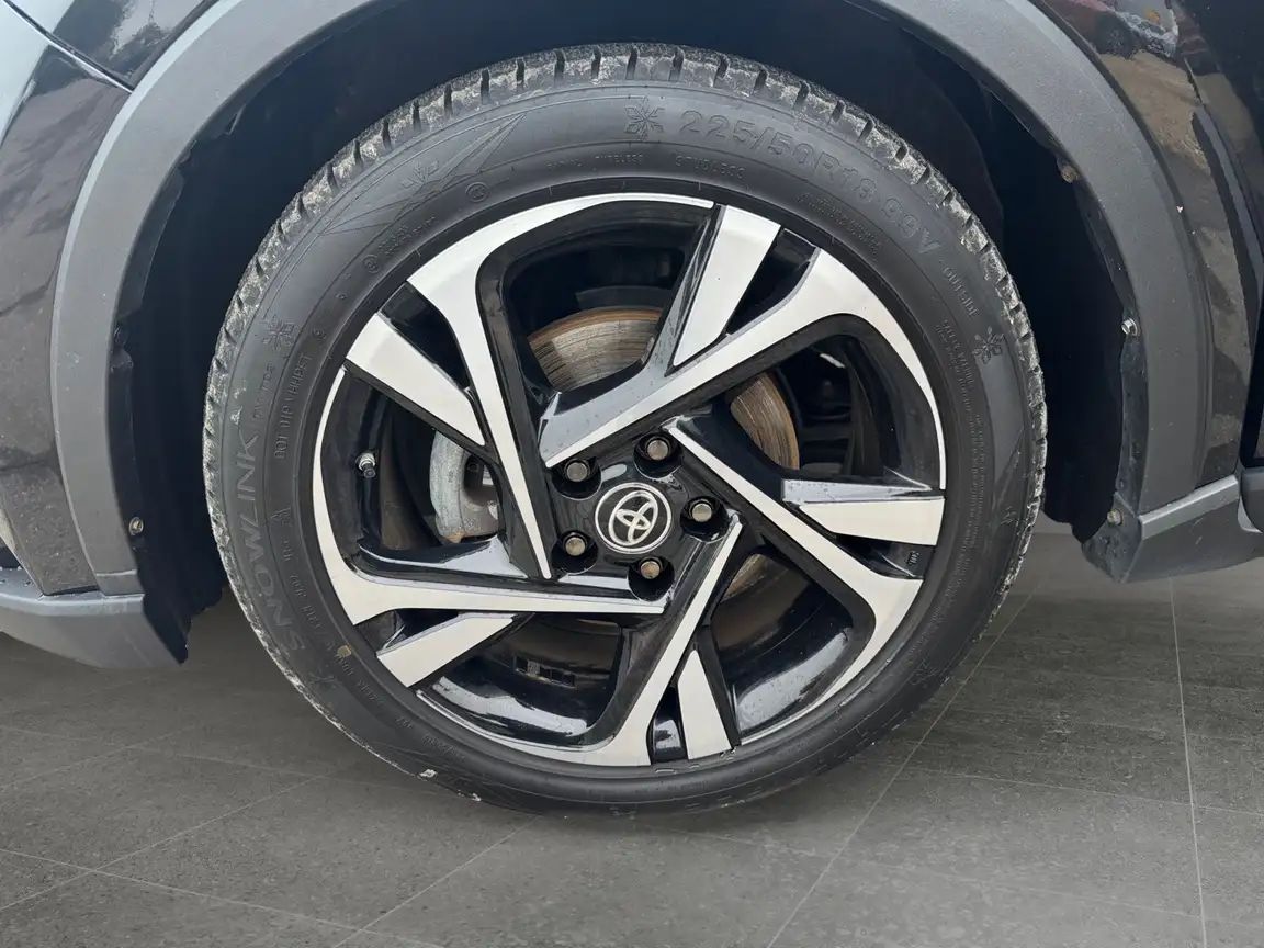TOYOTA C-HR