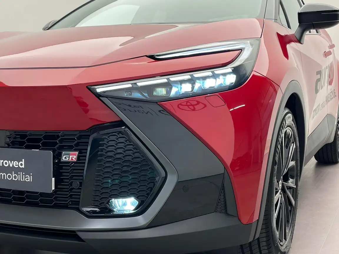 TOYOTA C-HR
