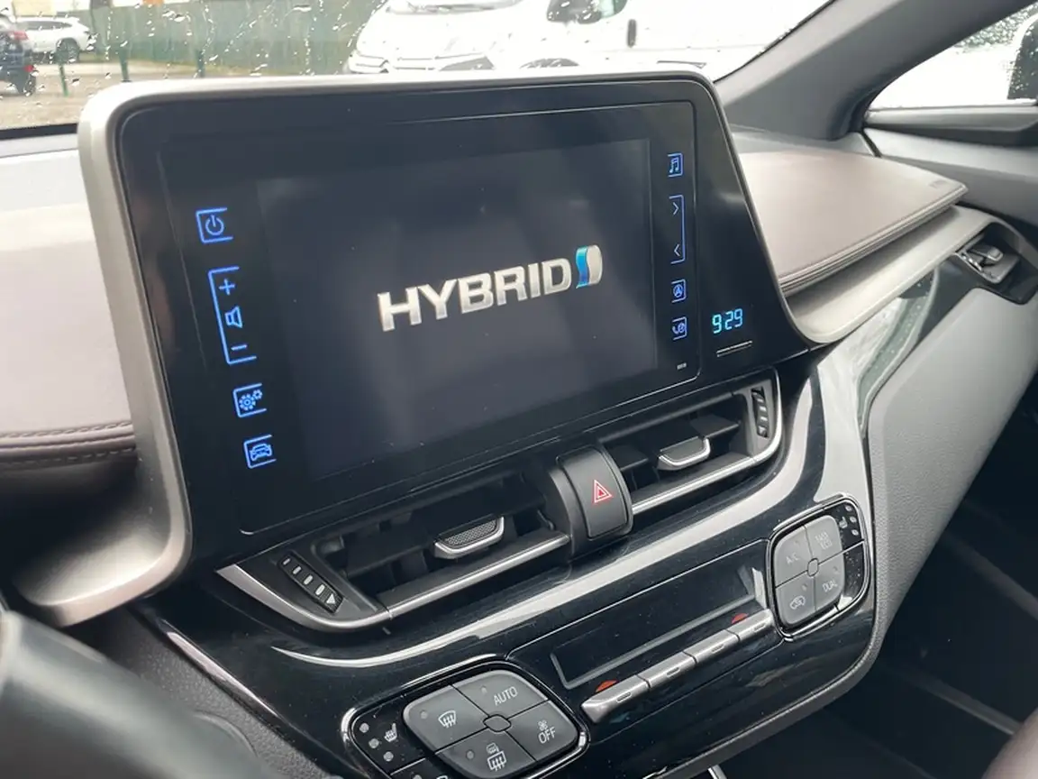 TOYOTA C-HR
