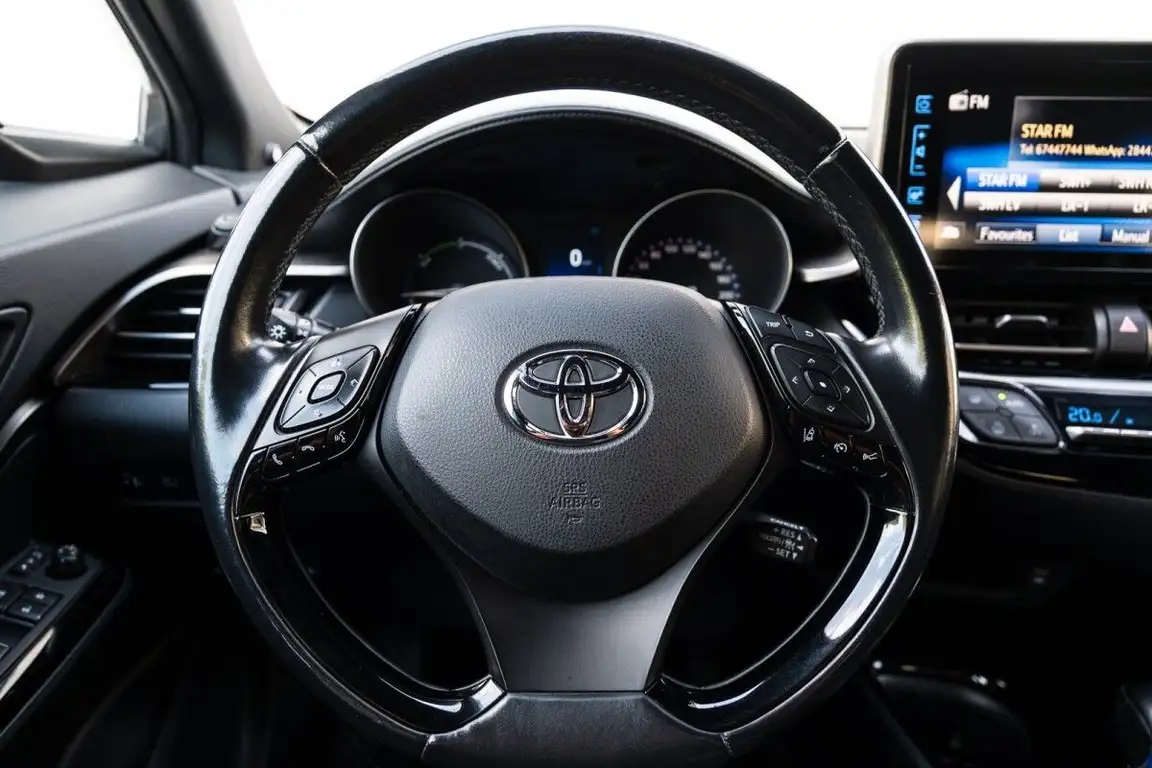 TOYOTA C-HR