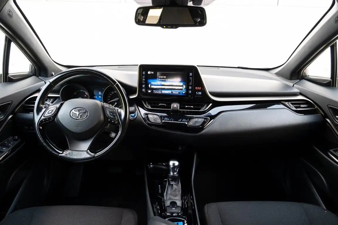 TOYOTA C-HR