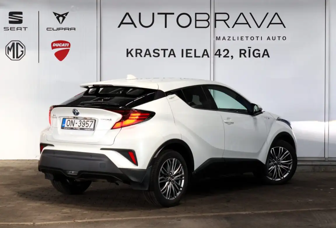 TOYOTA C-HR