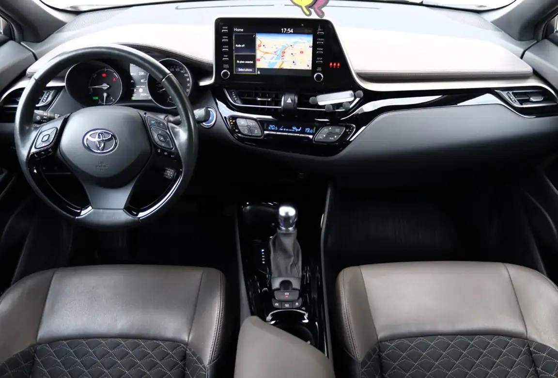 TOYOTA C-HR