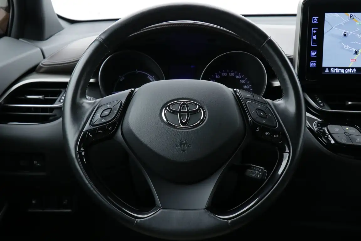 TOYOTA C-HR