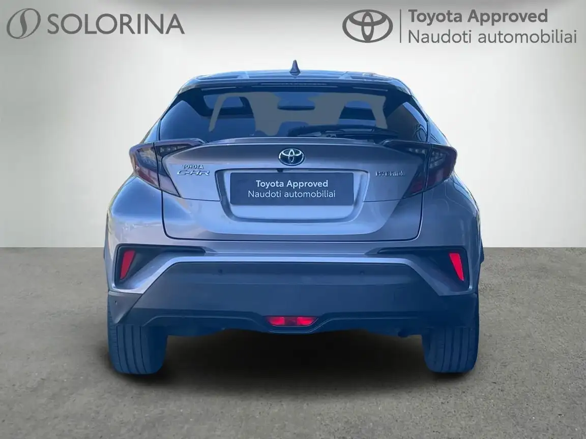 TOYOTA C-HR
