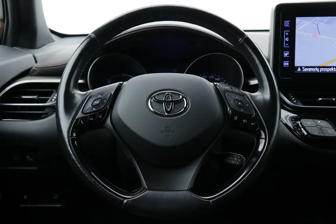 TOYOTA C-HR