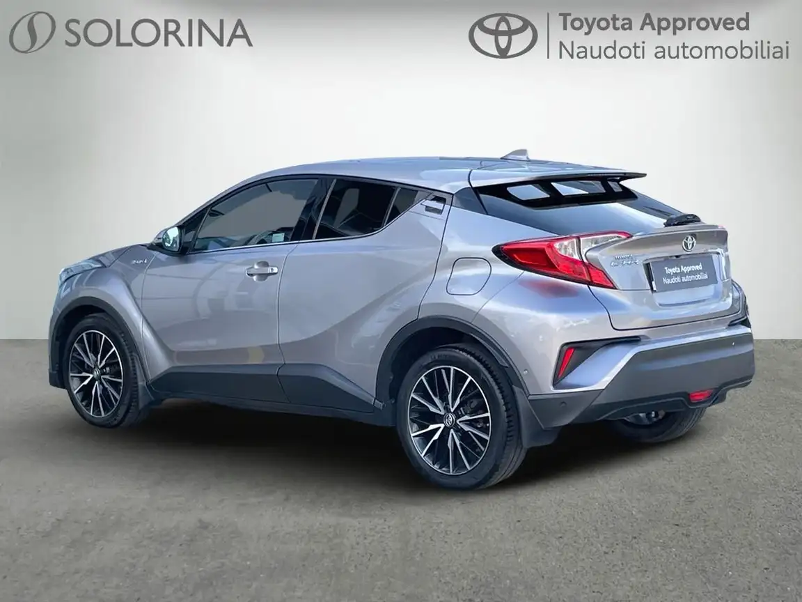 TOYOTA C-HR