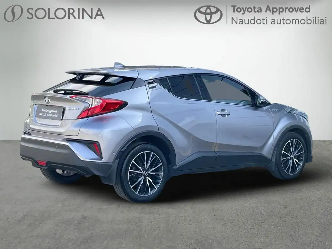 TOYOTA C-HR